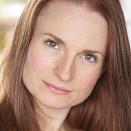 Sophie Caton - Into the Woods演員 飾演Snow White / Harp