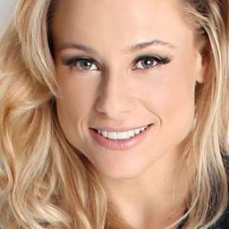 Giselle Prattes - 宇宙戀曲演員 飾演Bianca