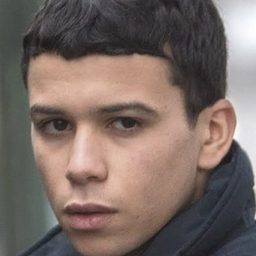 Iliès Kadri 飾演 Constable / Samuel