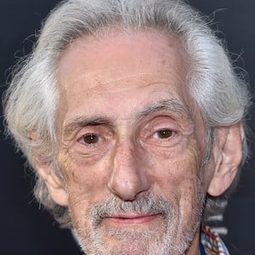 Larry Hankin - 麻雀變鳳凰演員 飾演Landlord