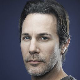 Darron Meyer - 他們要殺你演員 飾演Ritchie