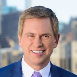 帕特·基爾南 - 鐵甲奇俠 3演員 飾演Pat Kiernan