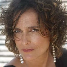 Norma Martínez 飾演 Mercedes