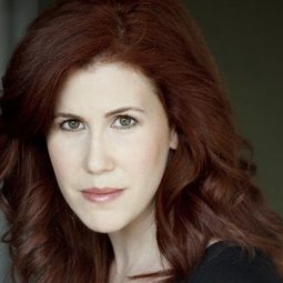 Emily Hurson 飾演 Publicity Trooper