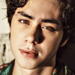 Anthony Jennings 飾演 Tupe / Christopher Rodriguez