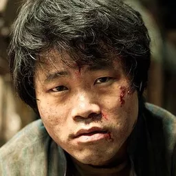 禹正國 飾演 Mr. Jung