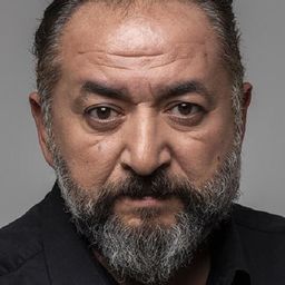 Levent Ünsal - 浪漫喜劇演員 飾演