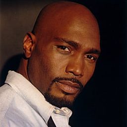 James Black 飾演 Doc