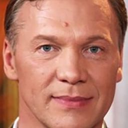 Anatoli Zhuravlyov 飾演 Grom