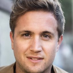 Matt Mazur 飾演 Mark