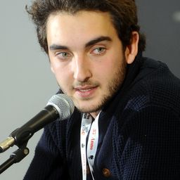 Manuel Meli 飾演 Elefantino 1 (voice)