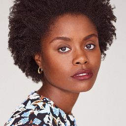 戴妮班頓 飾演 Julie Bottle