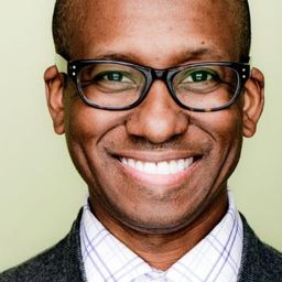 Stephon Fuller 飾演 Joshua