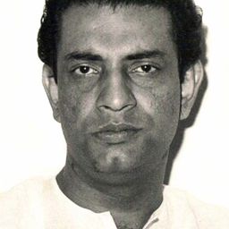 薩耶哲雷 - 人民英雄導演