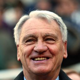 博比·羅布森 飾演 Self