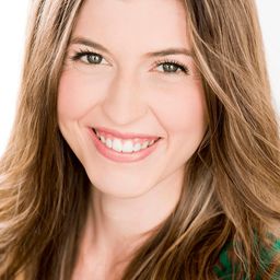 Colleen Furlan - 逆時追兇演員 飾演Flash Mob Dancer