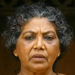 Santhakumari - 山城冤仇演員 飾演Leelamma