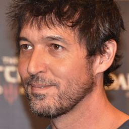 米格爾·安吉拉·維瓦斯 - 劫孕導演