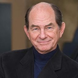 Ken Strunk 飾演 Uncle Marv