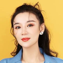 Jiang Li - 破風演員 飾演Customer Service Li-Na