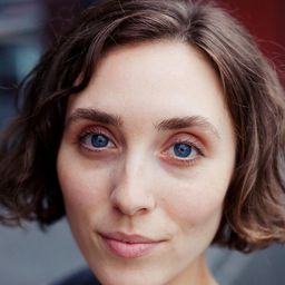 Kathryn Brown 飾演 Donna