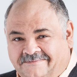 Frank Gerrish 飾演 Federico