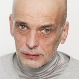 Romuald Makarenko 飾演 Ivan