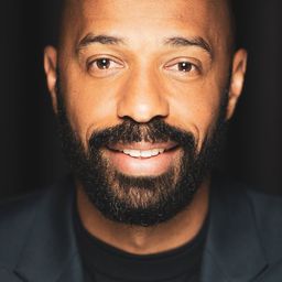 Thierry Henry 飾演 Self