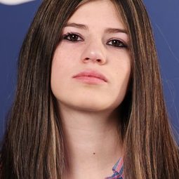 Porshia Zimiga - 華爾鎮東邊的女孩演員 飾演Porshia Zimiga