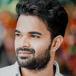 哈金·沙阿 飾演 Johan Azra