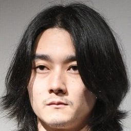 柳俊太郎 飾演 Yusuke Makishima