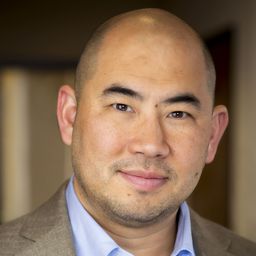 Walter Anaruk 飾演 Brian Kaplan