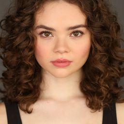 漢娜·阿里古德 飾演 Annabelle Gibson