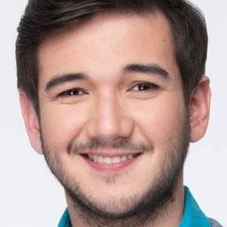 Matt Evans 飾演 Onyok Dela Cruz