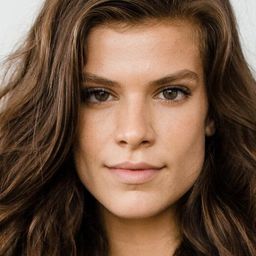 Kelley Missal - Frat Star演員 飾演Ashley