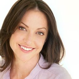 Carla Toutz - Clear Lake, WI演員 飾演Beth Retter