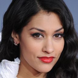 詹妮娜·加萬卡 飾演 Knoxx