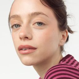 Laurie Babin 飾演 Clémentine