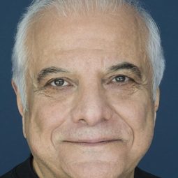 Gerry Mendicino - Gate II演員 飾演Maitre d'