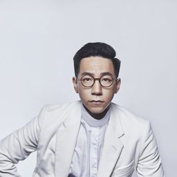 劉威煌 飾演 Raymond