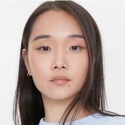 Ting Sue 飾演 Cutter Girl