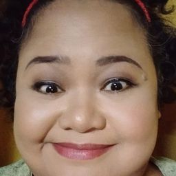 Lotlot Bustamante 飾演 Strawberry