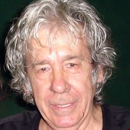 Paco Ibáñez 飾演 Self