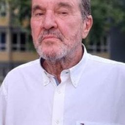 Miodrag Krstović 飾演 Volkan