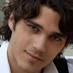 吉賽貝·馬吉歐 飾演 Marco