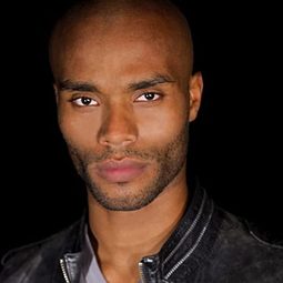 Khalid Ghajji - 危情高中生演員 飾演Hit Man #2