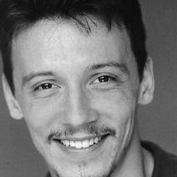 Emmanuel Curtil 飾演 Le canard (voice)