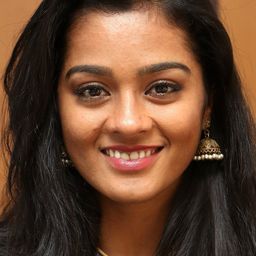 Gayathrie Shankar 飾演 Jyothi