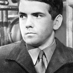 Ingolf Gorges 飾演 