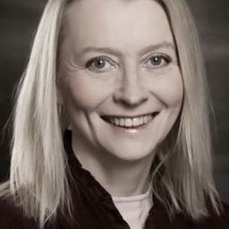 Laine Mägi 飾演 Anne